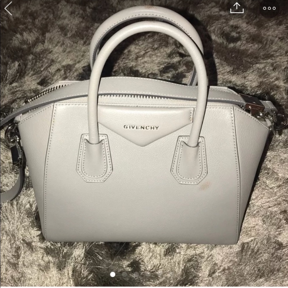 Givenchy Antigona medium duffle